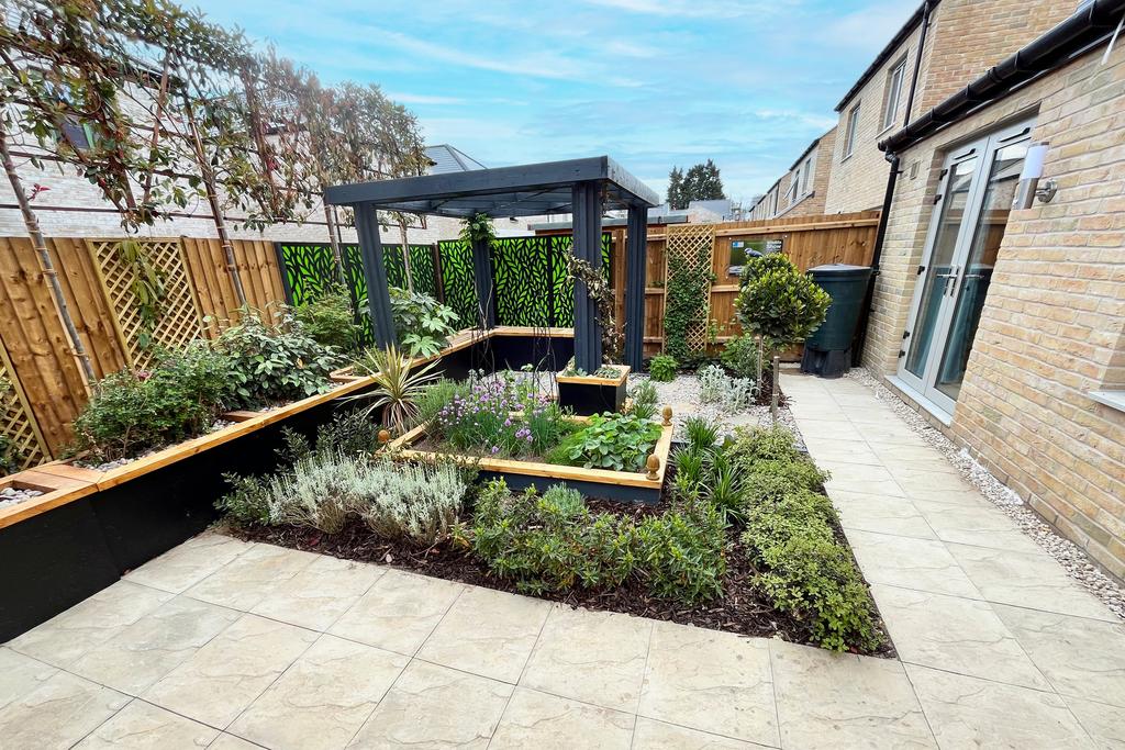 Wilburton Show Home Garden