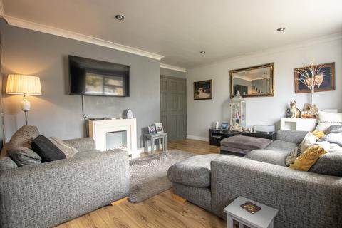 4 bedroom semi-detached house for sale, College Drive, Heacham