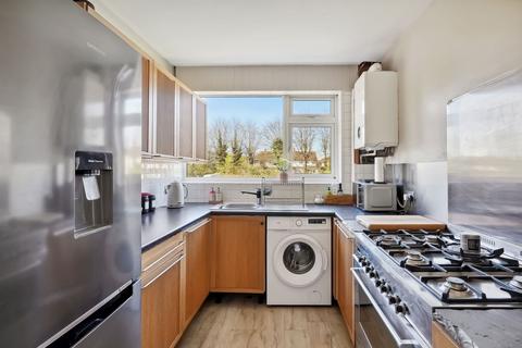 37 Millside, Carshalton, SM5 2BQ