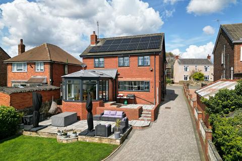 4 bedroom detached house for sale, Bridle Road, Chesterfield S43