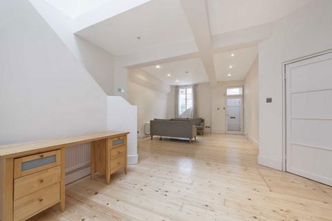 undefined, Holland Park Mews, London W11