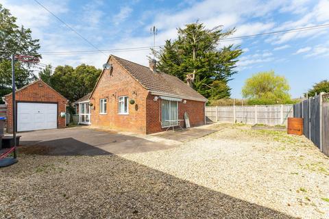 The New Bungalow Barnaby Close, Downton, Salisbury, SP5 3NX