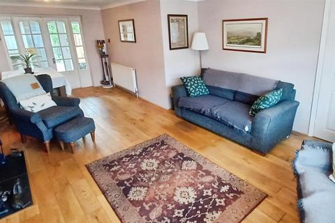 3 bedroom semi-detached house for sale, Benenden Road, Wainscott