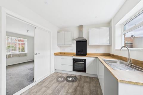 2 bedroom terraced house to rent, 7 Datchet Garth, HU4 7EP