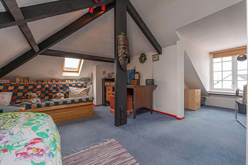 Bedroom/Attic