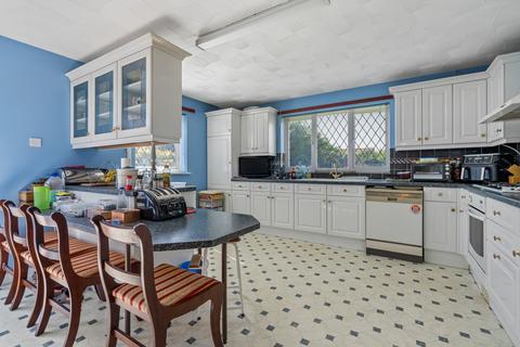 4 bedroom detached house for sale, Cheltenham Road, Bishops Cleeve, Cheltenham, GL52
