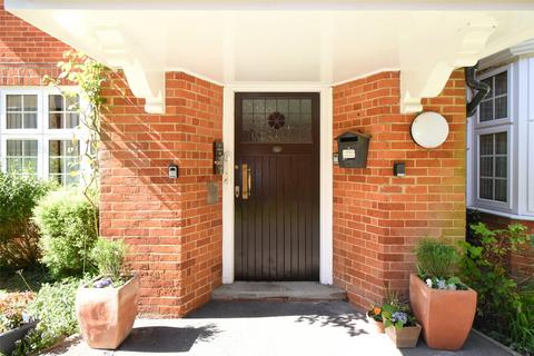 undefined, Berry Court, Hampshire RG27