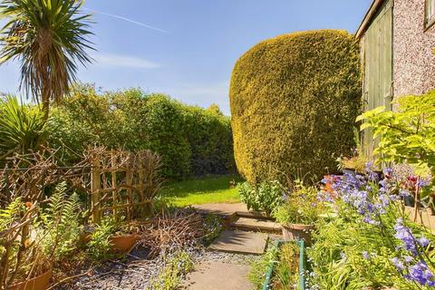 3 bedroom semi-detached house for sale, Besecar Avenue, Nottingham NG4