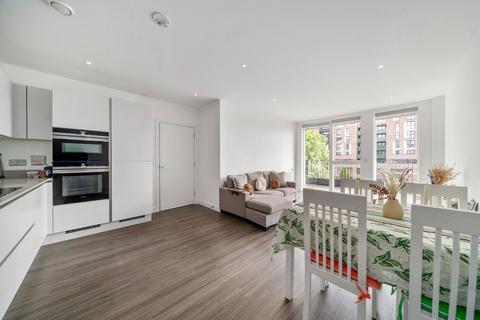 2 bedroom flat for sale, Whelan Road, London W3