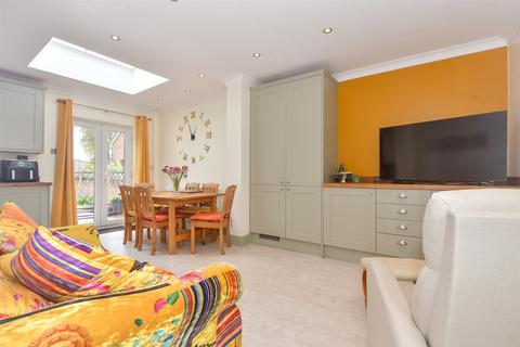 38 Station Road, Meopham, Gravesend, DA13 0LX