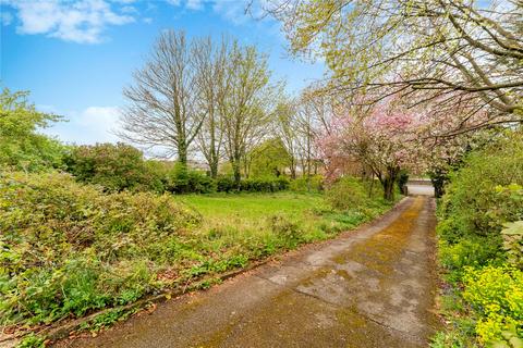 3 bedroom bungalow for sale, Knottingley Road, Pontefract, West Yorkshire, WF8
