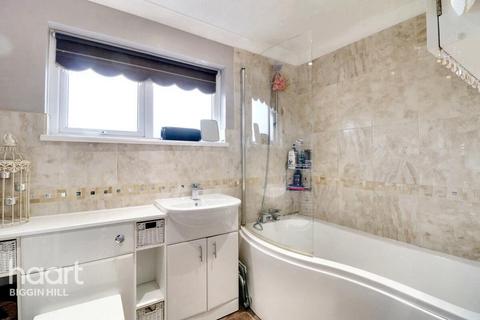 19 Nelson Close, Biggin Hill, Westerham, TN16 3LS