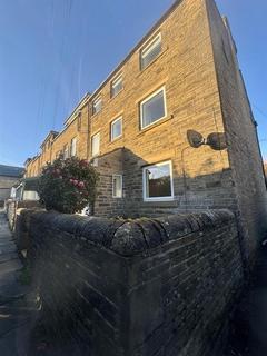 3 bedroom end of terrace house for sale, Granny Hill Terrace, Halifax