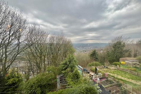 3 bedroom end of terrace house for sale, Granny Hill Terrace, Halifax