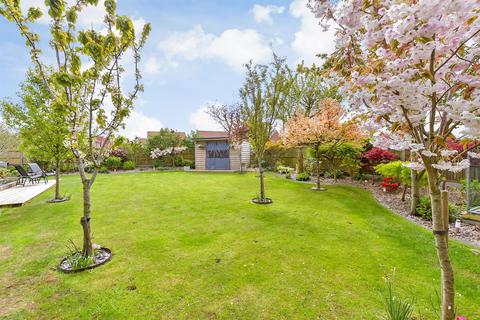 43 Singledge Lane, Whitfield, Dover, CT16 3EP