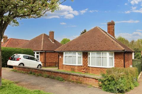 2 bedroom bungalow for sale, Runnalow, Letchworth Garden City, SG6