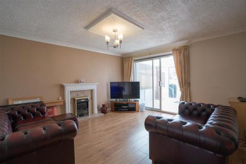 2 bedroom end of terrace house for sale, Birmingham B33