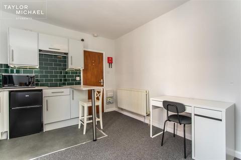 1 bedroom in a house share to rent, Dorset Gardens, Brighton