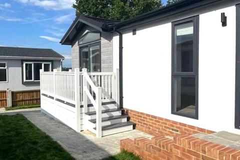 2 bedroom park home for sale, Abridge Park London Road, Romford RM4