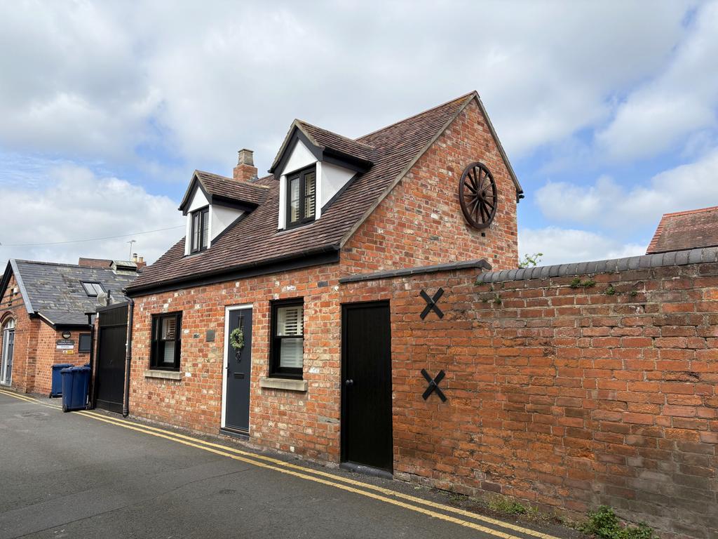 2 Bedroom Cottage for Sale
