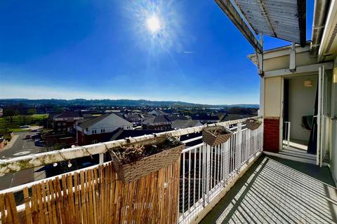 2 bedroom apartment for sale, Kingfisher Court, Gateshead