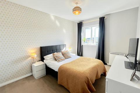 2 bedroom apartment for sale, Kingfisher Court, Gateshead