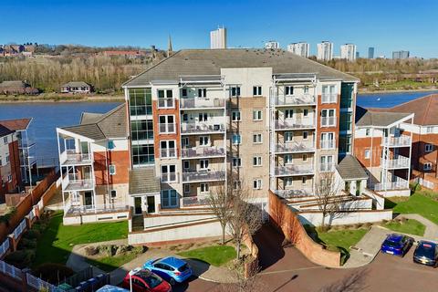 2 bedroom apartment for sale, Kingfisher Court, Gateshead