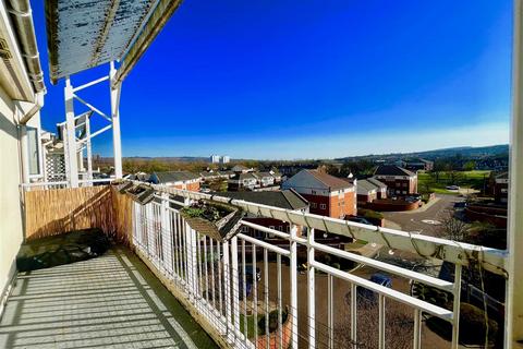 2 bedroom apartment for sale, Kingfisher Court, Gateshead
