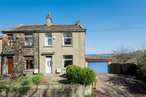 3 bedroom semi-detached house for sale, St. Helens Gate, Huddersfield, HD4