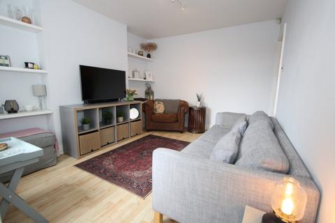 Flat C, 49 Ravensbourne Road, Bromley, BR1 1HW