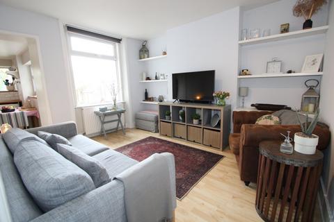 Flat C, 49 Ravensbourne Road, Bromley, BR1 1HW