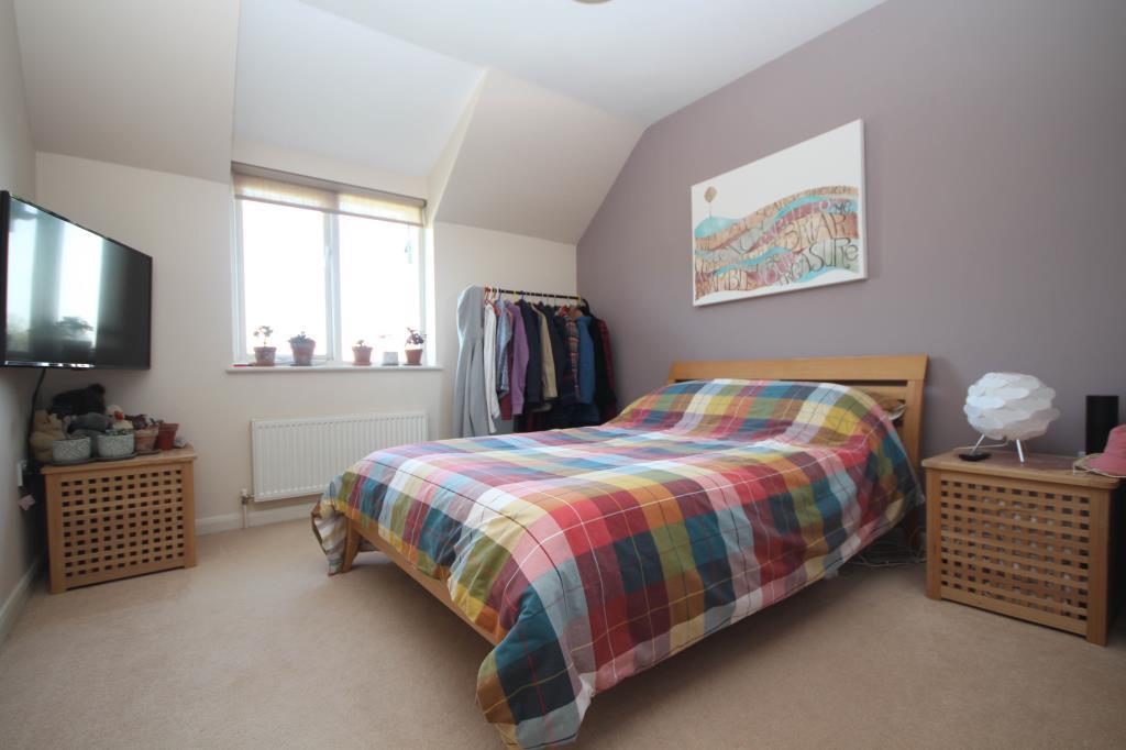 Bed2.JPG