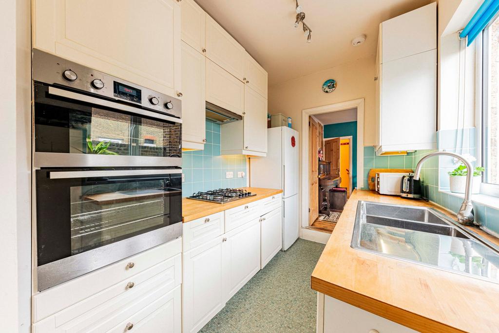 Kitchen (2)