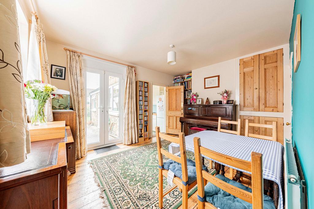Dining Room (2)
