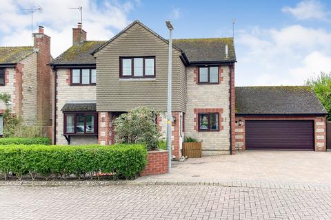 8 Ash Gardens, South Marston, Swindon, SN3 4XX