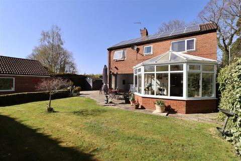 5 Grange Close, Full Sutton, York, YO41 1NZ