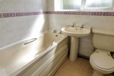 3 bedroom apartment to rent, Earlsdon Avenue South, Coventry, CV5