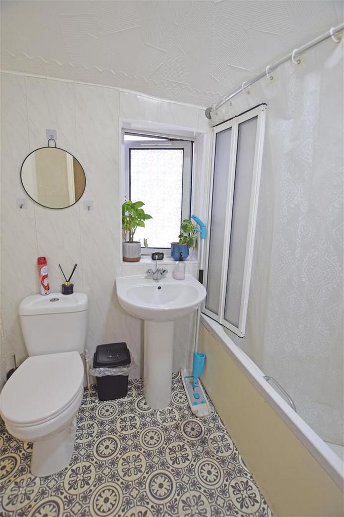 F/F Bathroom