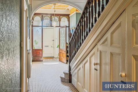 5 bedroom house for sale, Stepney Road, Scarborough