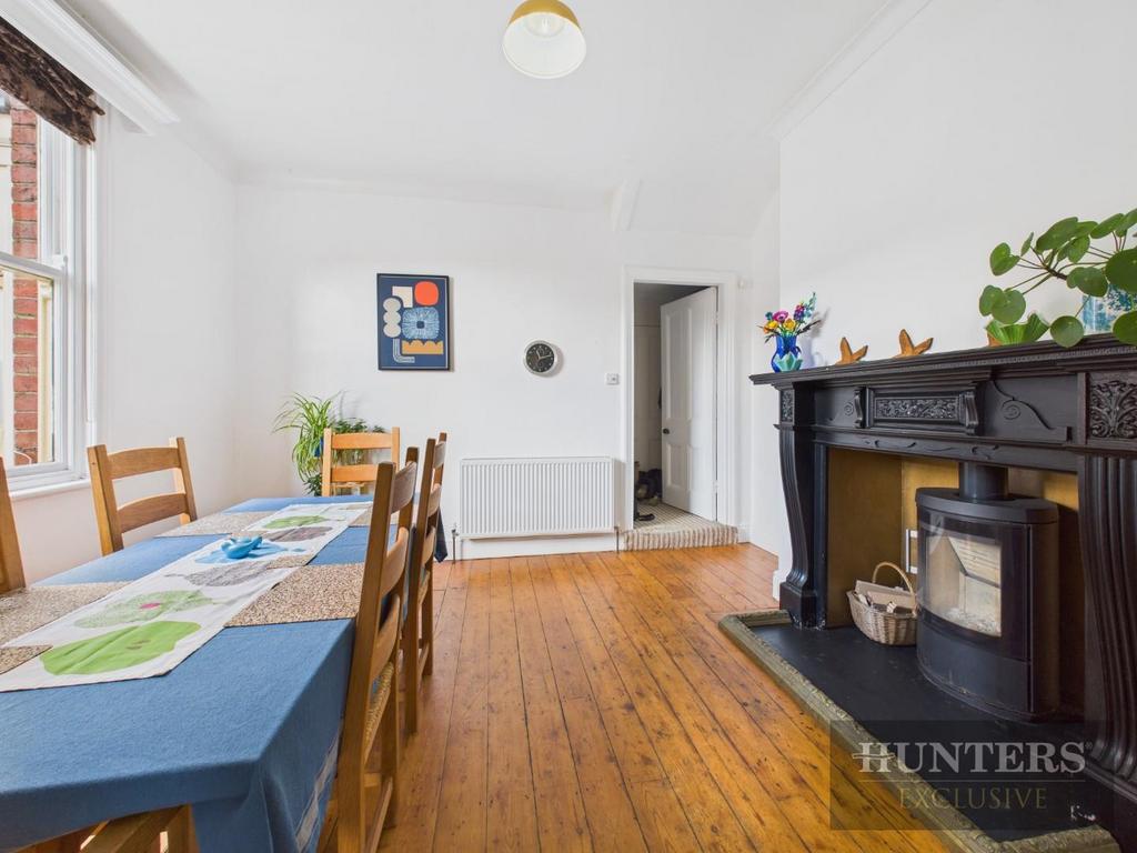 CAM05316 G0-PR0216-STILL007.jpg