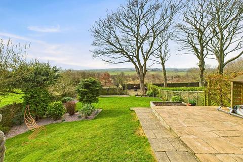 8 Lakeside View, Penistone, Sheffield, S36 7EX