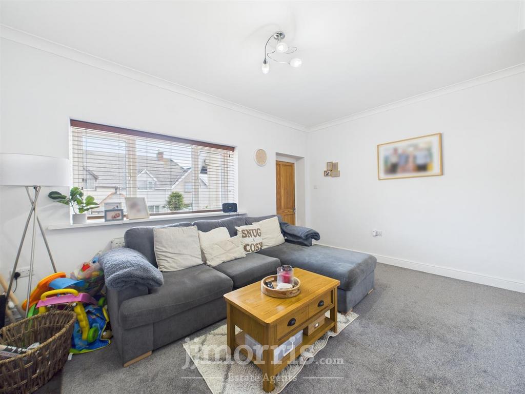 CAM02122 G0-PR0293-STILL003.jpg