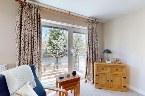 2 bedroom apartment for sale, Brentwood Court, North Parade, West Park, Leeds, West Yorkshire