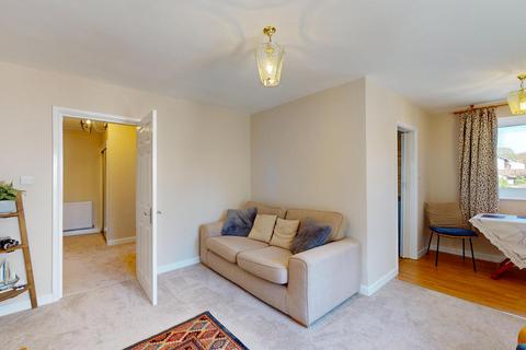 2 bedroom apartment for sale, Brentwood Court, North Parade, West Park, Leeds, West Yorkshire