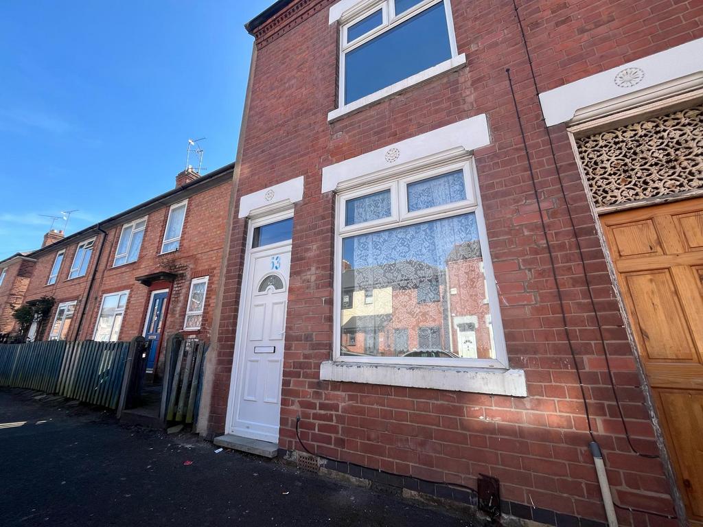 4 Bedroom Terraced House