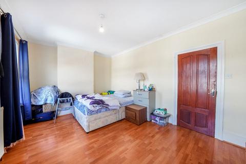 4 bedroom terraced house for sale, Ilford IG3