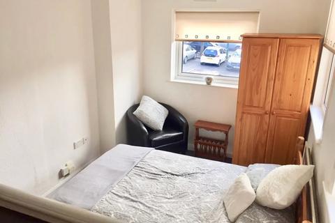 1 bedroom ground floor flat to rent, 22B Gregory Boulevard, Nottingham NG7