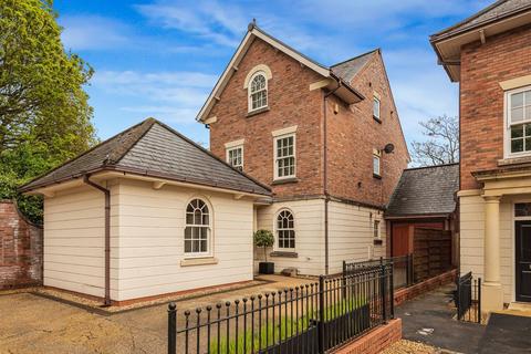 18 Abbeycroft Close, Astley, Manchester, M29 7TJ