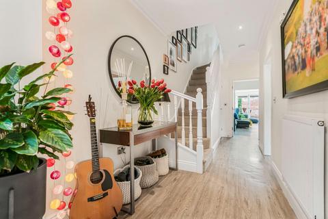 18 Abbeycroft Close, Astley, Manchester, M29 7TJ