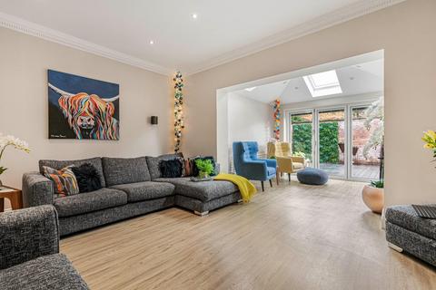 18 Abbeycroft Close, Astley, Manchester, M29 7TJ